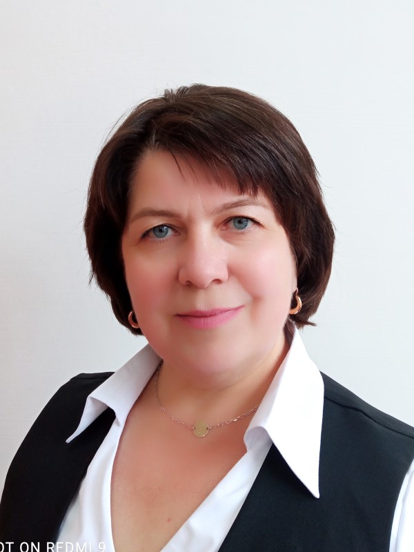 Юрлагина Валентина Ивановна.